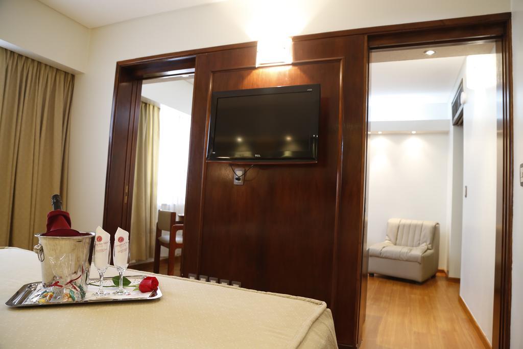 Hotel Corregidor La Plata Bagian luar foto