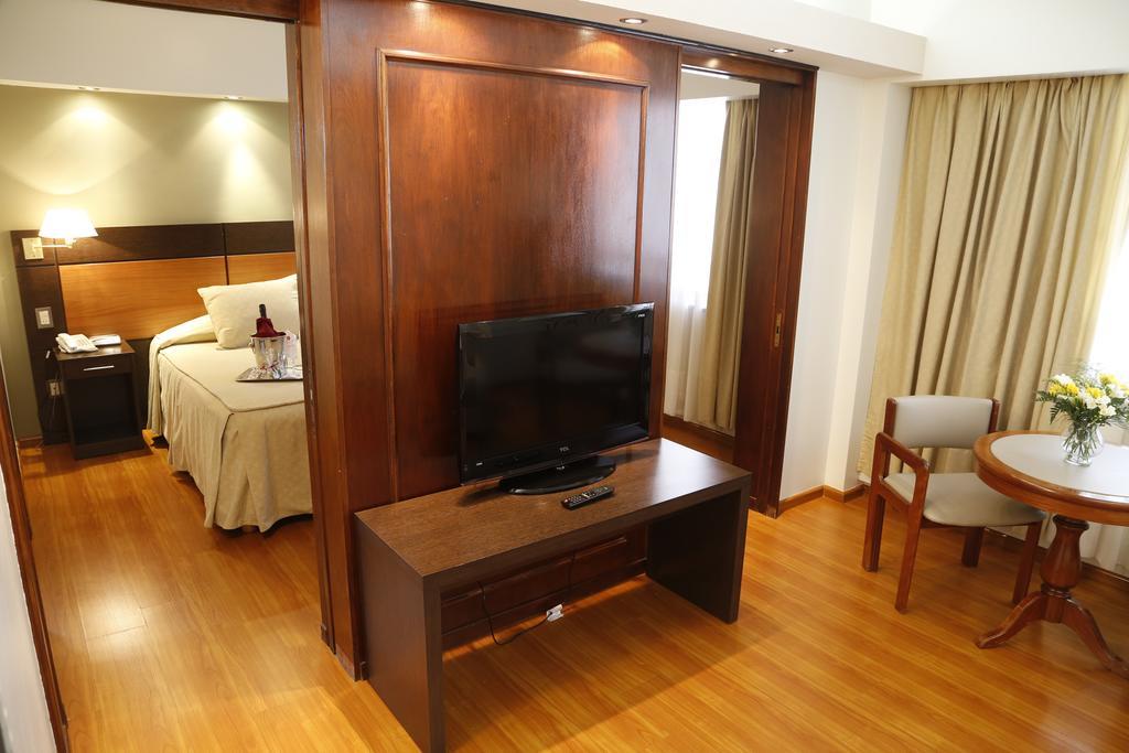 Hotel Corregidor La Plata Bagian luar foto