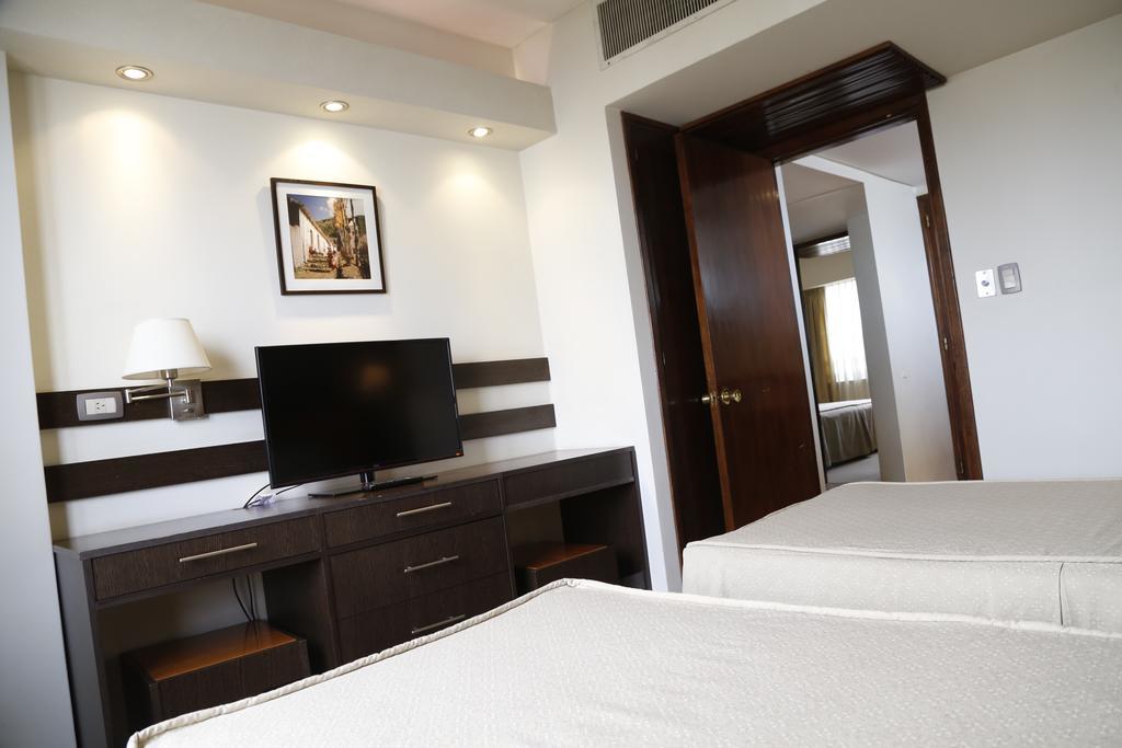 Hotel Corregidor La Plata Bagian luar foto