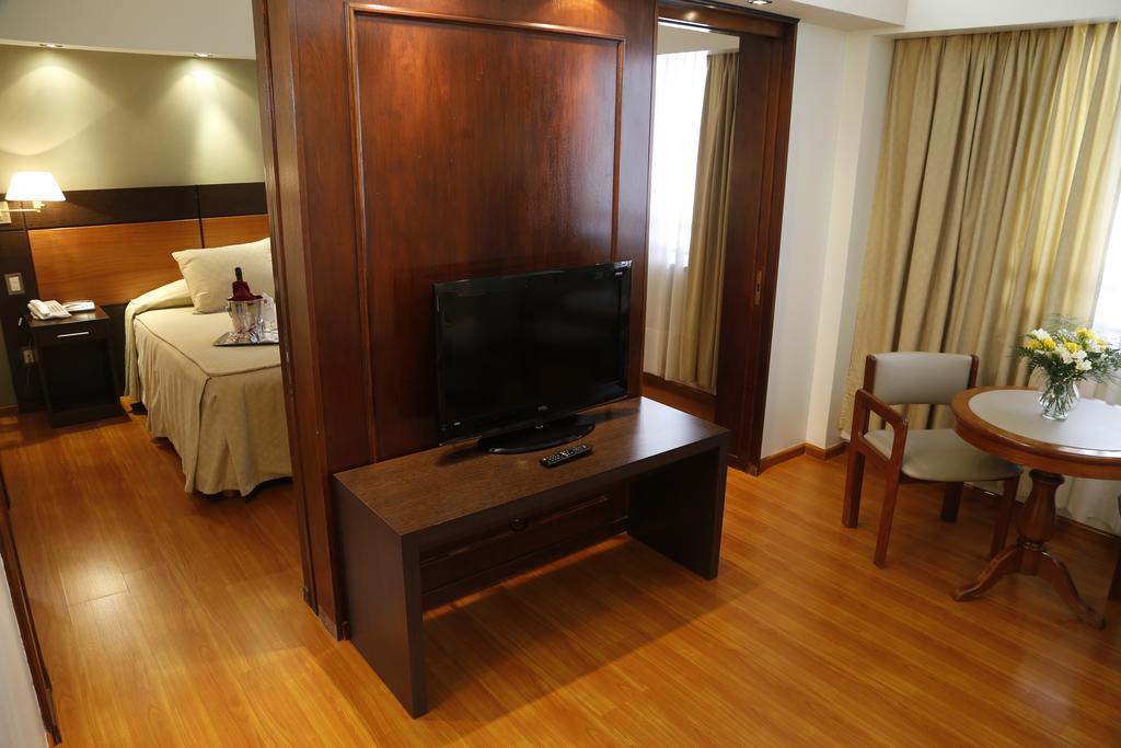 Hotel Corregidor La Plata Bagian luar foto